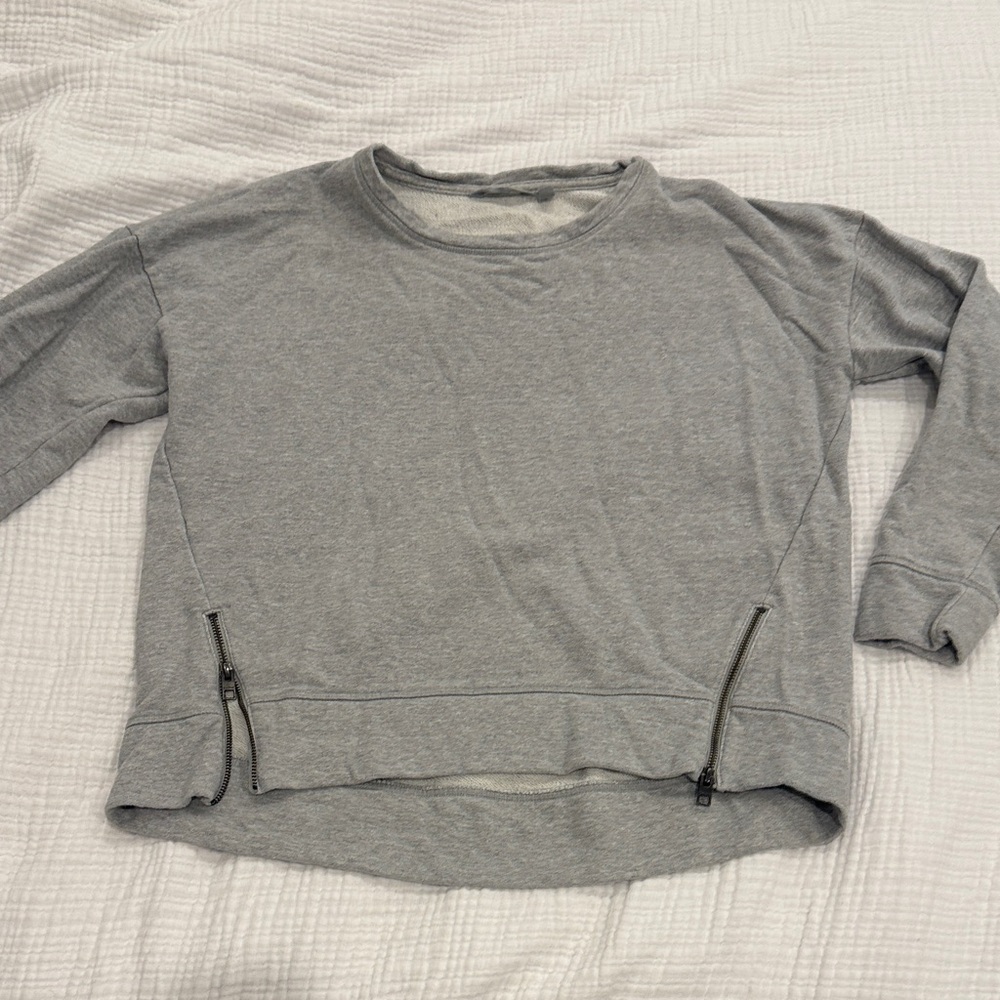 Athleta Heather Gray sweatshirt